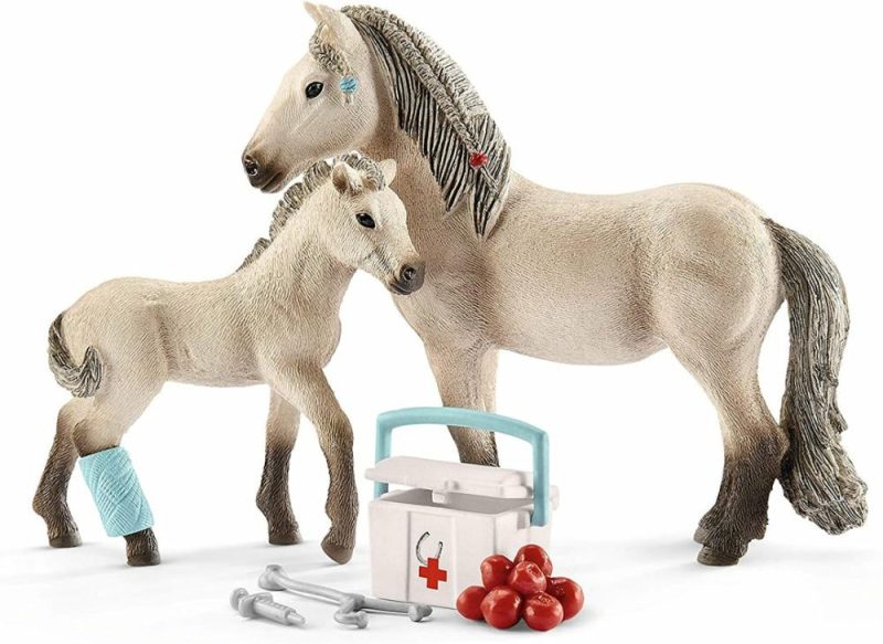 Schleich 42430 Horse Club Hannah’s First-Aid Kit  |  Play Figures & Vehicles Play Figures & Vehicles Play Figures & Vehicles